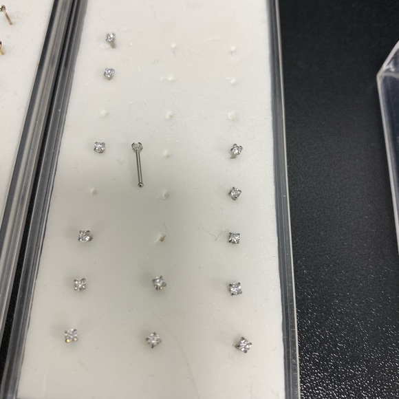 2 for $10 Nose rings (All NEW) - Picture 7 of 13